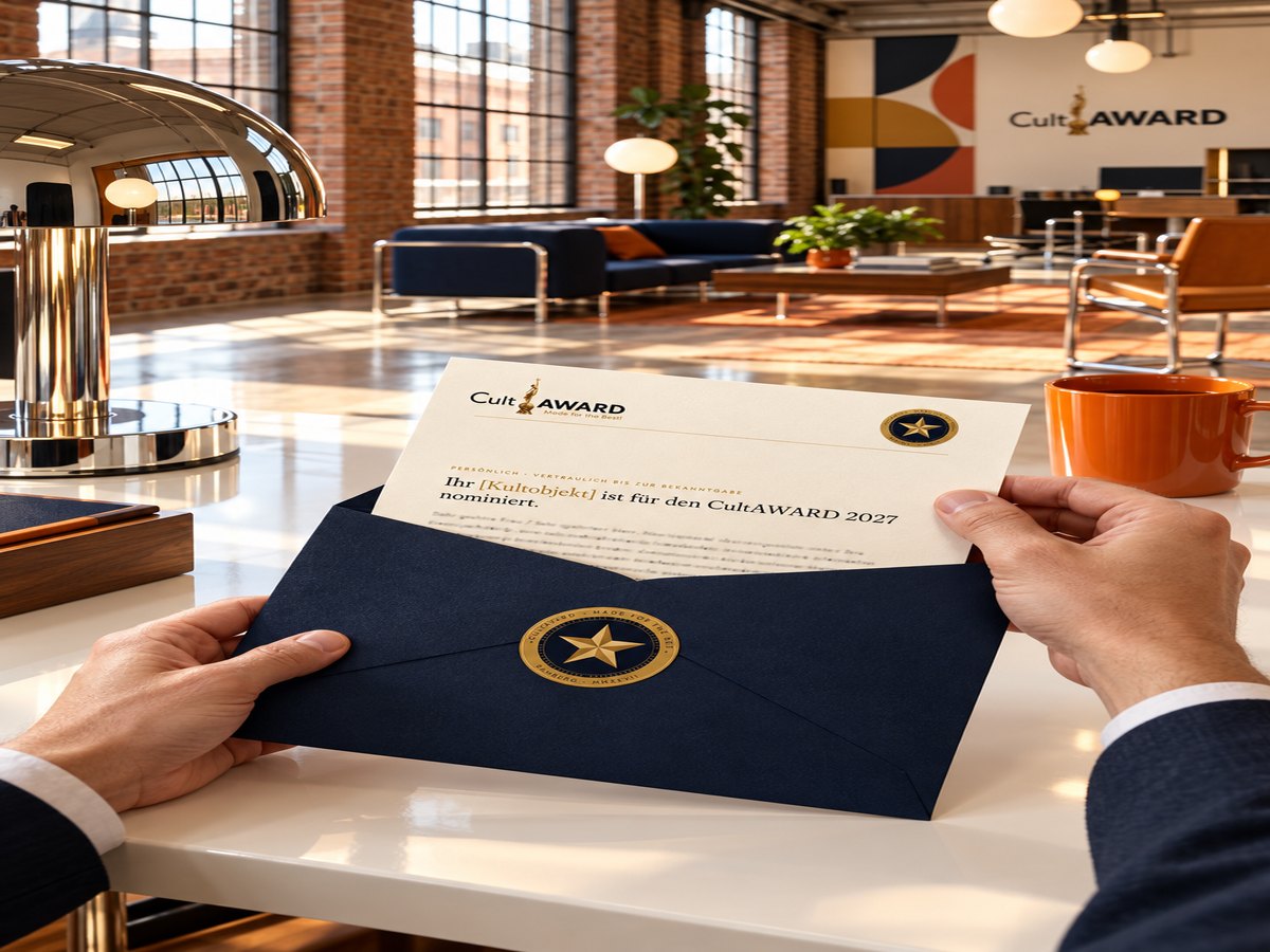 Hands open an envelope with the golden CultAWARD star seal and pull out the letter (AI-generated)